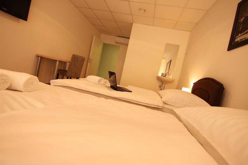 Rooms Xxl 자그레브 외부 사진