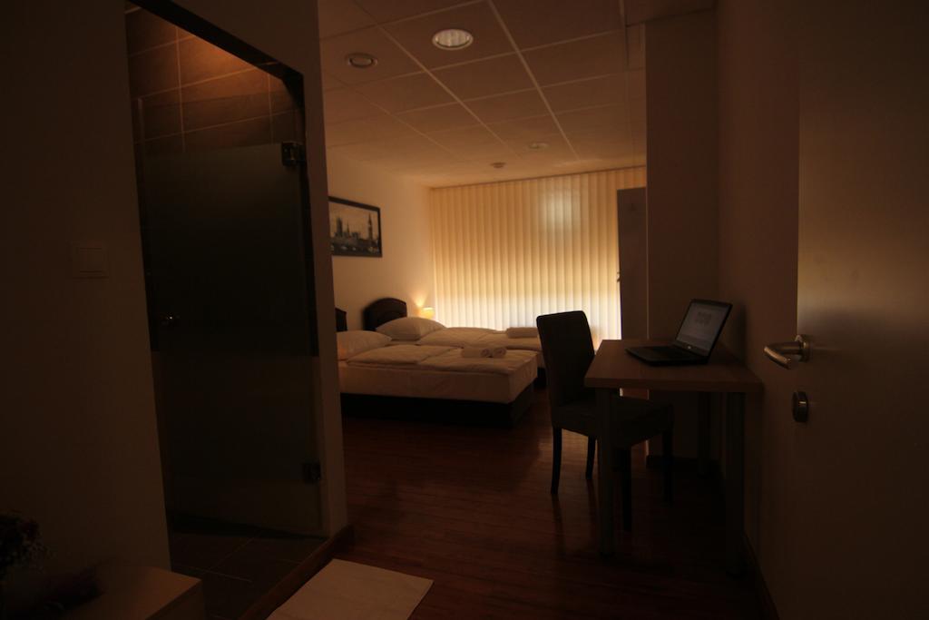 Rooms Xxl 자그레브 외부 사진